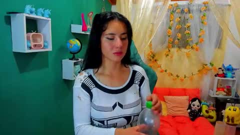 Simon Simpson          Modelo Independiente online show from November 22, 2025, 10:25 am