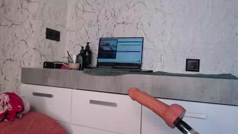 regina online show from October 27, 2025, 7:34 am