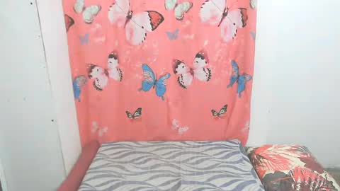 Snapshot of simpleladie15 chatting on February 9, 2025, 1:11 am marisweet online show from February 9, 2025, 1:11 am