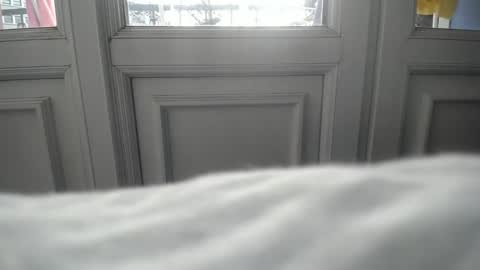 Sofi wed. - sat. 11am - 11 pm and Santi with Sofi sun.. - tue. 11 am - 5 pm  europe online show from December 11, 2024, 3:15 pm