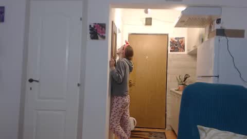 simyhvn online show from February 4, 2025, 5:10 am