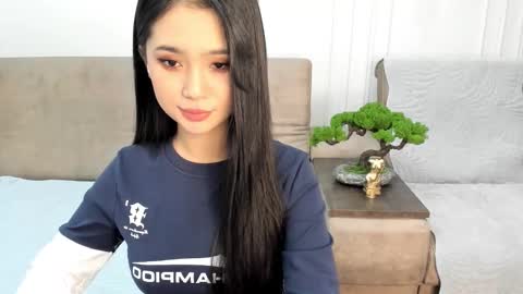 Snapshot of sinsemillaa chatting on December 7, 2024, 4:31 am Ellie online show from December 7, 2024, 4:31 am
