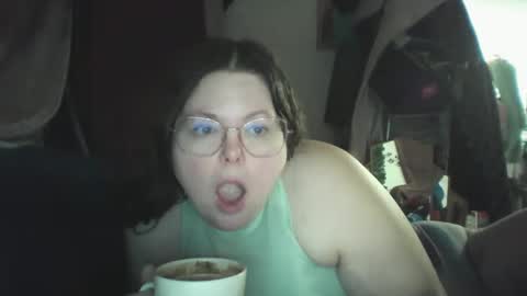 Snapshot of siofra chatting on February 27, 2025, 3:04 am Siofra online show from February 27, 2025, 3:04 am