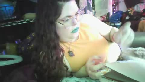 Snapshot of siofra chatting on March 9, 2025, 10:30 pm Siofra online show from March 9, 2025, 10:30 pm