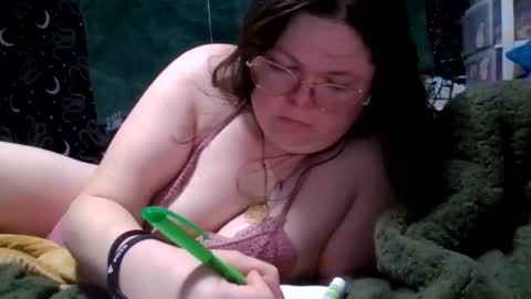 Snapshot of siofra chatting on September 12, 2025, 6:35 am Siofra online show from September 12, 2025, 6:35 am