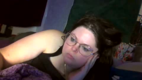 Snapshot of siofra chatting on October 2, 2025, 1:51 pm Siofra online show from October 2, 2025, 1:51 pm