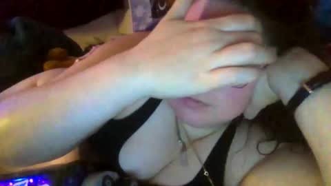 Snapshot of siofra chatting on October 14, 2025, 9:32 am Siofra online show from October 14, 2025, 9:32 am