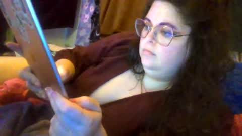 Snapshot of siofra chatting on October 14, 2025, 9:37 pm Siofra online show from October 14, 2025, 9:37 pm