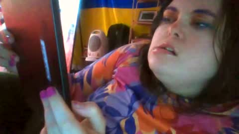 Snapshot of siofra chatting on October 27, 2025, 6:12 pm Siofra online show from October 27, 2025, 6:12 pm