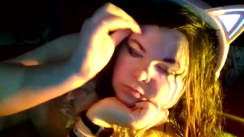 Snapshot of siofra chatting on October 31, 2025, 4:24 am Siofra online show from October 31, 2025, 4:24 am