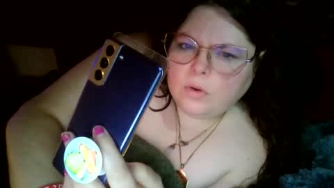 Snapshot of siofra chatting on November 5, 2025, 7:03 pm Siofra online show from November 5, 2025, 7:03 pm