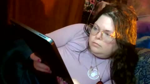 Snapshot of siofra chatting on November 6, 2025, 7:15 pm Siofra online show from November 6, 2025, 7:15 pm