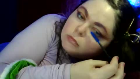 Snapshot of siofra chatting on November 10, 2025, 5:28 am Siofra online show from November 10, 2025, 5:28 am