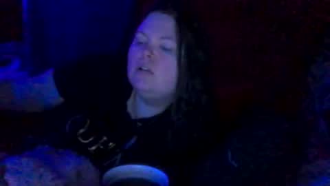 Snapshot of siofra chatting on November 17, 2025, 6:19 am Siofra online show from November 17, 2025, 6:19 am