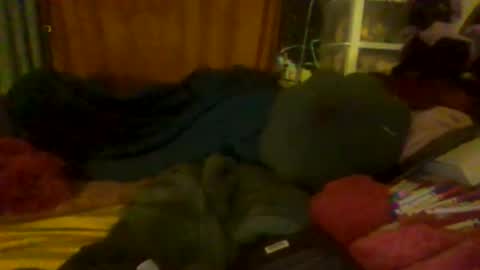 Snapshot of siofra chatting on November 28, 2025, 3:14 pm Siofra online show from November 28, 2025, 3:14 pm