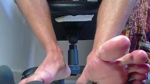 only foot                         worshipers here online show from February 20, 2025, 9:31 pm