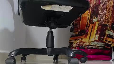 only foot                         worshipers here online show from February 25, 2025, 1:30 am