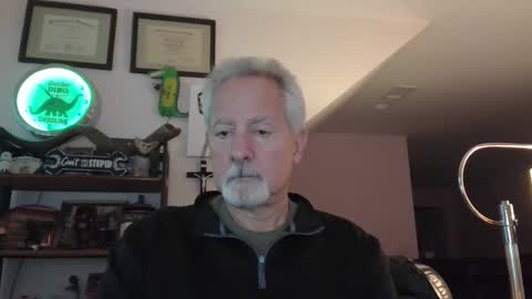 Snapshot of sir_lust_alot chatting on March 9, 2025, 12:42 pm Don Roberto online show from March 9, 2025, 12:42 pm