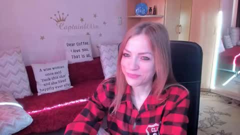 Snapshot of sirenasilk chatting on October 1, 2025, 4:18 am sirenasilk online show from October 1, 2025, 4:18 am