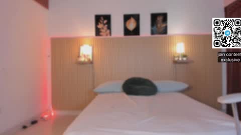 Snapshot of sirenita_xoxo chatting on September 12, 2025, 11:10 am Sirenita online show from September 12, 2025, 11:10 am