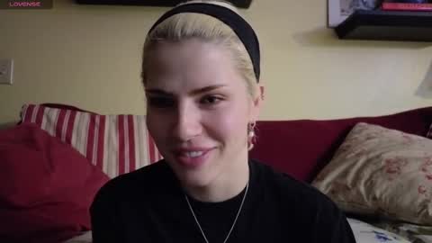 Snapshot of sirenitysirenx chatting on September 23, 2025, 4:04 am Sirenity online show from September 23, 2025, 4:04 am