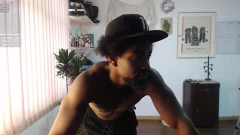 siriss_boyrag online show from October 23, 2025, 6:28 pm