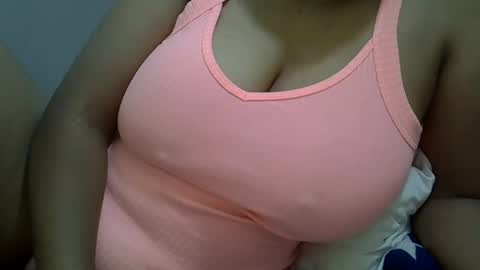 Snapshot of sisibrown97 chatting on March 3, 2025, 9:33 am brown online show from March 3, 2025, 9:33 am