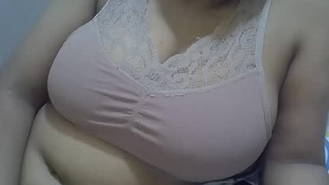 Snapshot of sisibrown97 chatting on November 8, 2025, 10:30 pm brown online show from November 8, 2025, 10:30 pm