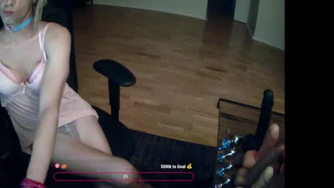 Snapshot of sissy_alyssa chatting on September 19, 2025, 2:24 am Sissy whore online show from September 19, 2025, 2:24 am