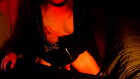 Snapshot of sissyred2314 chatting on September 8, 2025, 3:33 pm red online show from September 8, 2025, 3:33 pm