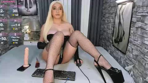 Snapshot of sit_on_me_baby chatting on December 14, 2025, 5:57 am Arra online show from December 14, 2025, 5:57 am