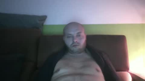 sixten19795 online show from November 13, 2025, 2:16 pm