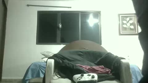 Snapshot of skanky_little_dolls chatting on October 31, 2025, 12:00 am skanky_little_dolls online show from October 31, 2025, 12:00 am