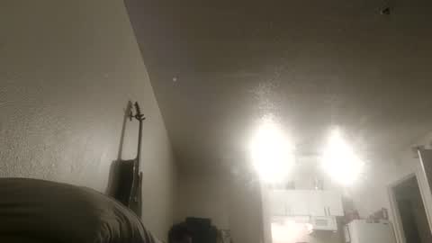 skeeelow online show from January 16, 2025, 9:27 am