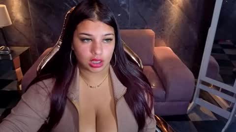 Snapshot of skeler_lovd_b chatting on November 5, 2025, 2:17 pm Skarlet online show from November 5, 2025, 2:17 pm
