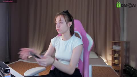 Emily online show from December 19, 2025, 1:01 am