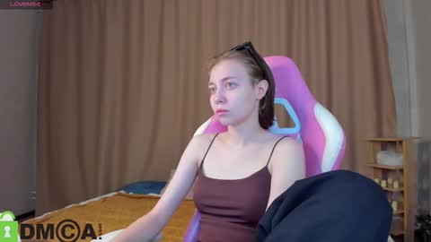 Emily online show from December 20, 2025, 1:12 am