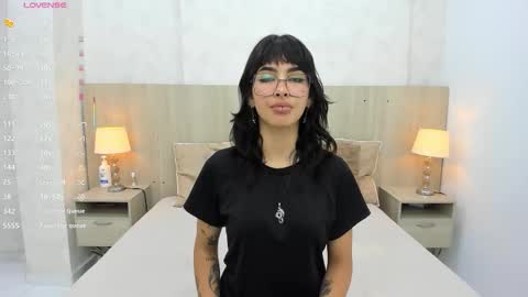 Emily Rojas online show from September 22, 2025, 7:27 pm