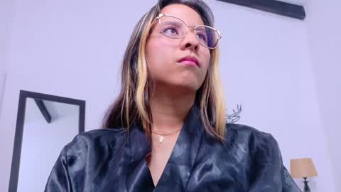 Snapshot of skinny_hottie18 chatting on February 5, 2025, 1:54 pm skinny_hottie18 online show from February 5, 2025, 1:54 pm