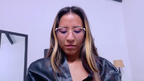 Snapshot of skinny_hottie18 chatting on February 5, 2025, 4:58 pm skinny_hottie18 online show from February 5, 2025, 4:58 pm