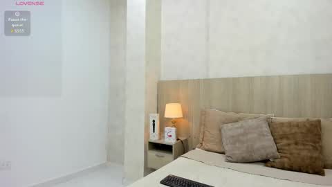 Snapshot of skinny_lilly chatting on November 29, 2025, 7:28 pm lilly online show from November 29, 2025, 7:28 pm