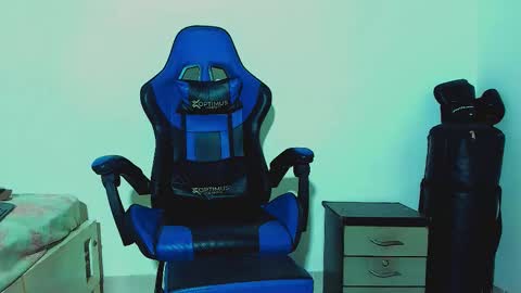 Snapshot of skinny_marked chatting on October 27, 2025, 2:15 am skinny marked online show from October 27, 2025, 2:15 am