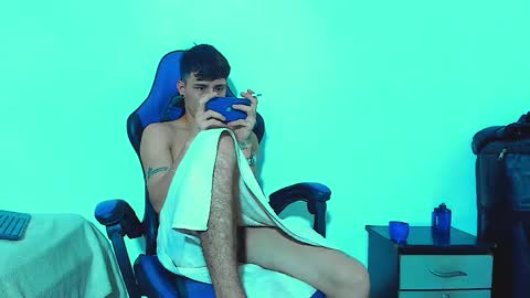 Snapshot of skinny_marked chatting on November 3, 2025, 10:42 pm skinny marked online show from November 3, 2025, 10:42 pm