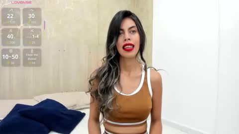 Snapshot of skinny_noa chatting on October 23, 2025, 11:42 am Noa online show from October 23, 2025, 11:42 am