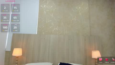 Snapshot of skinny_noa chatting on October 30, 2025, 11:33 am Noa online show from October 30, 2025, 11:33 am