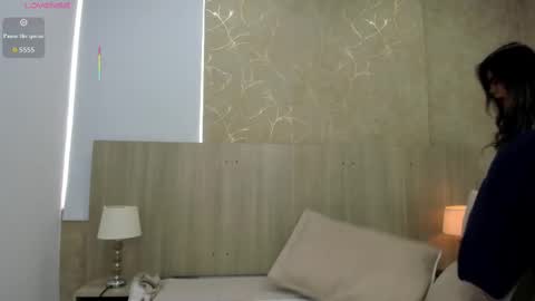 Snapshot of skinny_noa chatting on November 21, 2025, 11:31 am Noa online show from November 21, 2025, 11:31 am