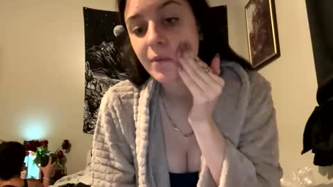 Snapshot of skinnyangel21 chatting on December 4, 2025, 12:20 am skinnyangel21 online show from December 4, 2025, 12:20 am