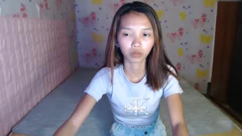 Snapshot of skinnyirisbunny chatting on October 10, 2025, 10:03 am skinnyirisbunny online show from October 10, 2025, 10:03 am