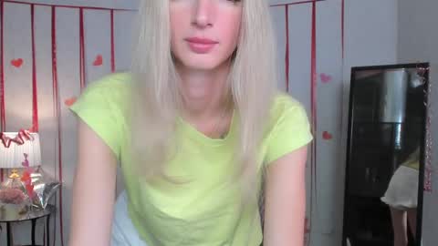 Snapshot of skinnyladyy chatting on February 22, 2025, 2:06 am Skinnyladyy online show from February 22, 2025, 2:06 am
