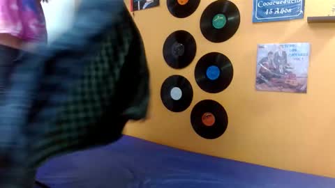 VERUS online show from October 12, 2025, 6:51 pm